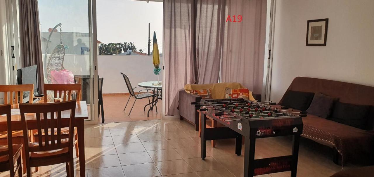 Evros Peyia & Coral Bay Seaview Apartment ภายนอก รูปภาพ