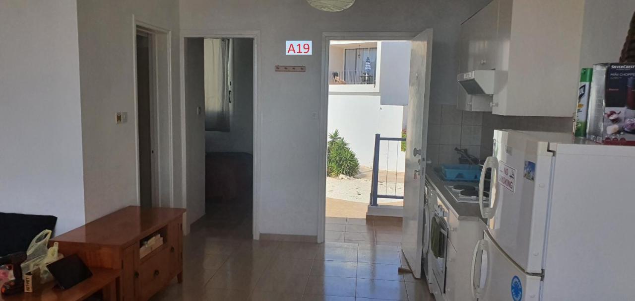 Evros Peyia & Coral Bay Seaview Apartment ภายนอก รูปภาพ