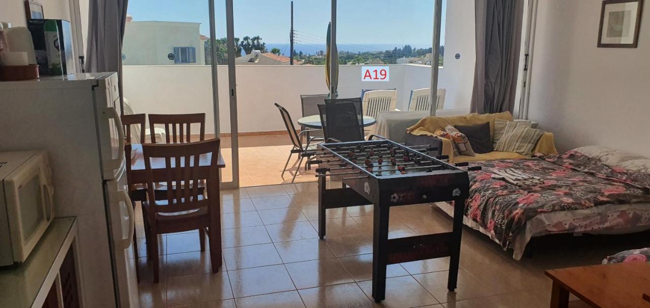 Evros Peyia & Coral Bay Seaview Apartment ภายนอก รูปภาพ