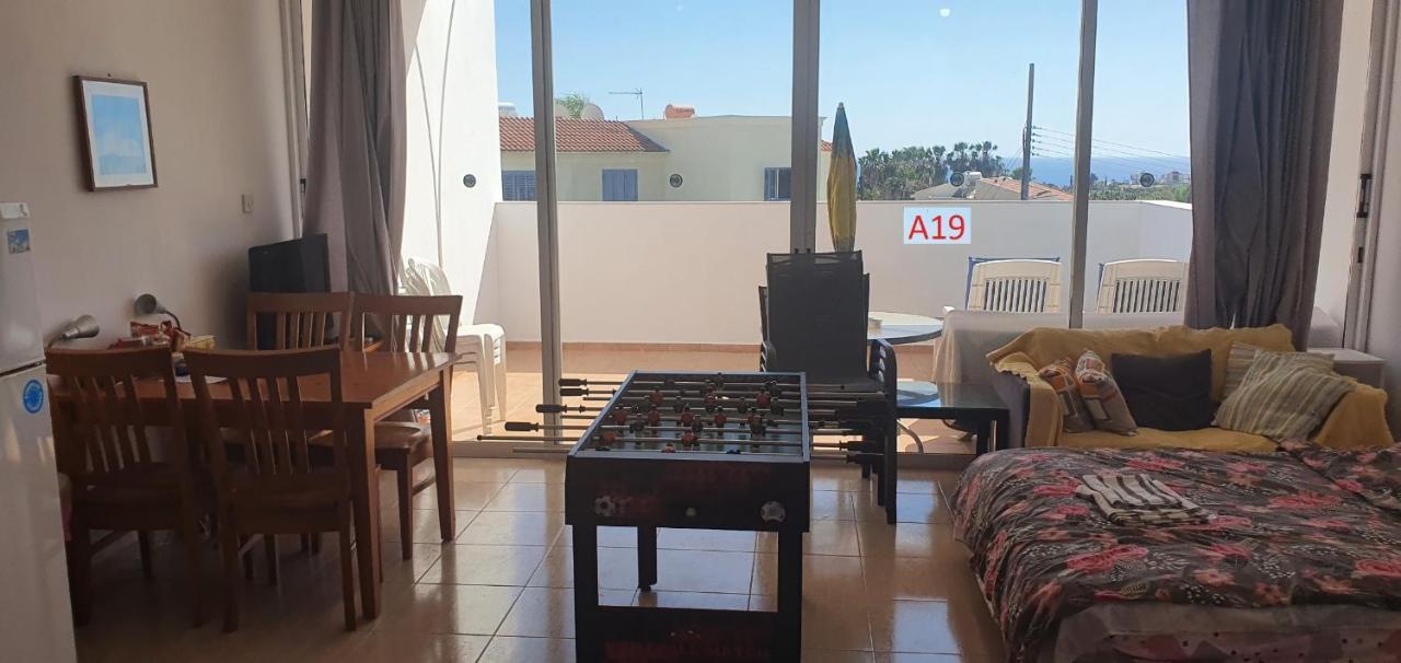 Evros Peyia & Coral Bay Seaview Apartment ภายนอก รูปภาพ
